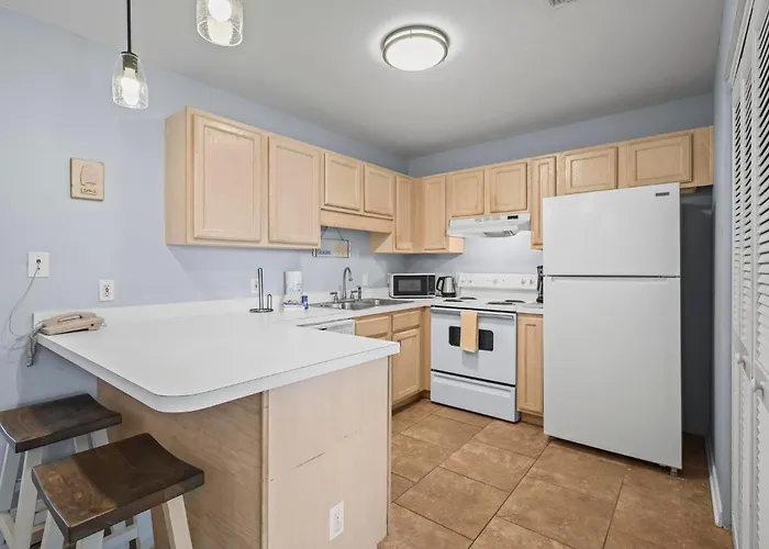 Walk To Beach-sleeps 8-pool-king Suite-family Condo-beach Chairs *