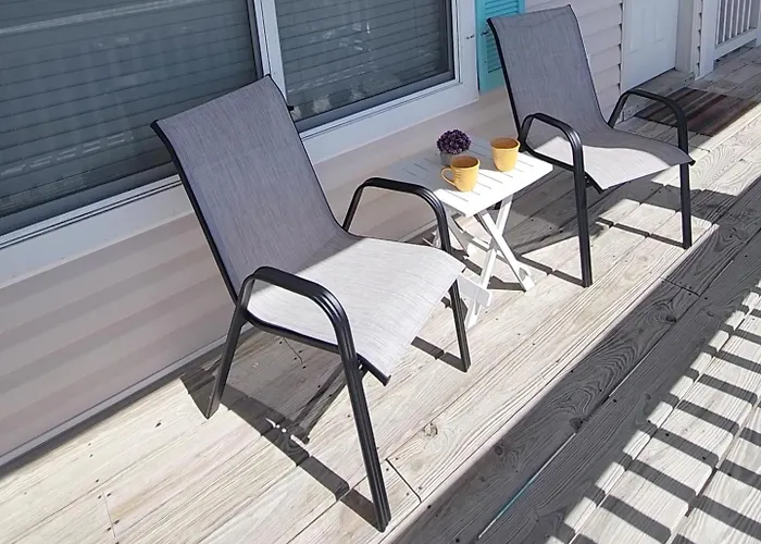 Walk To Beach-sleeps 8-pool-king Suite-family Condo-beach Chairs *