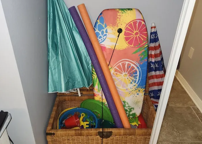 Holiday home Walk To Beach-sleeps 8-pool-king Suite-family Condo-beach Chairs Gulf Shores