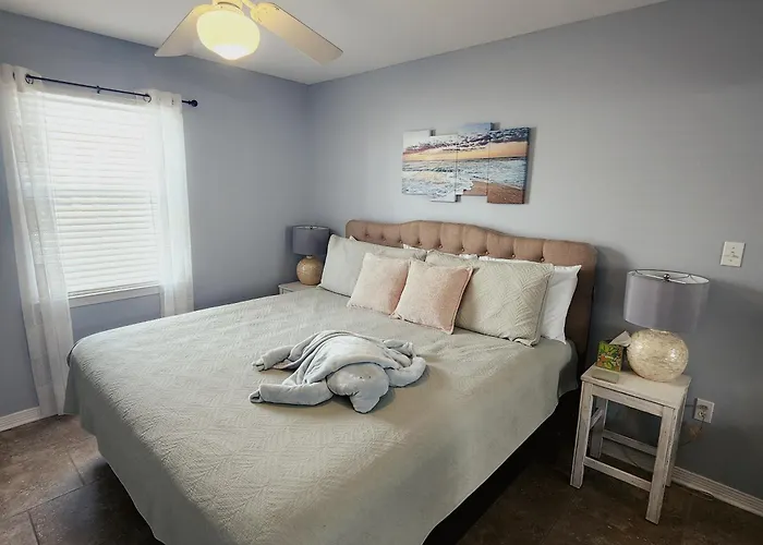 Walk To Beach-sleeps 8-pool-king Suite-family Condo-beach Chairs